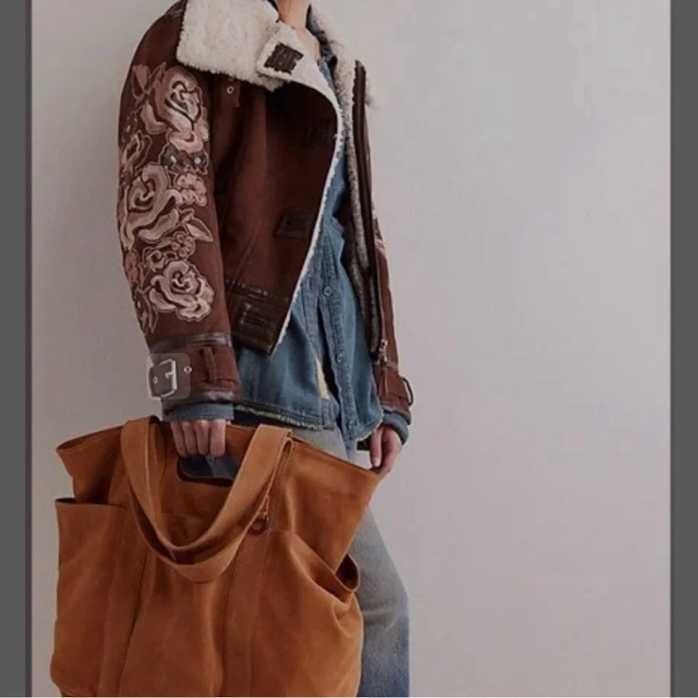 Free People Cognac Suede Caravan Tote ❤️ NWT charms not included - Picture 5 of 8